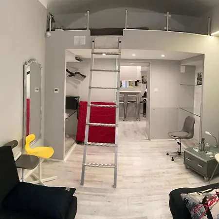 Marilyn Center Apartament Beci